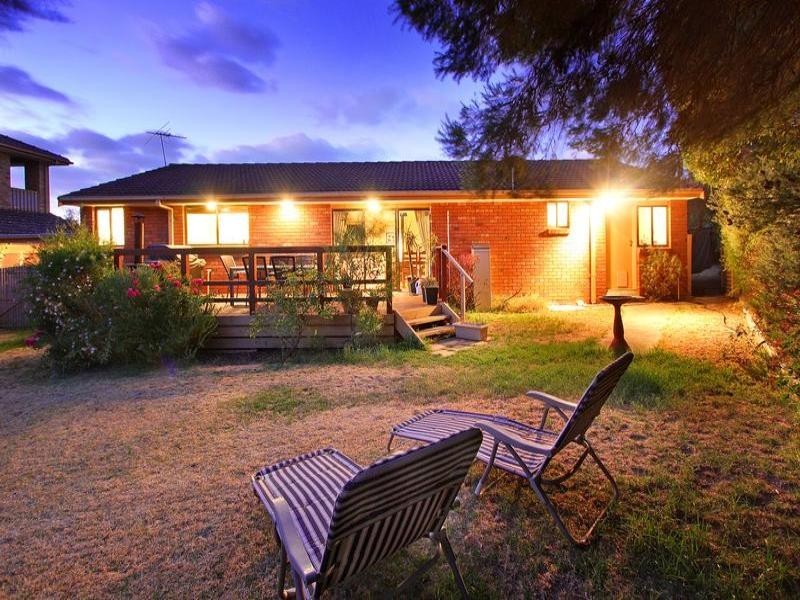 24 Carnoustie Grove, Mornington VIC 3931