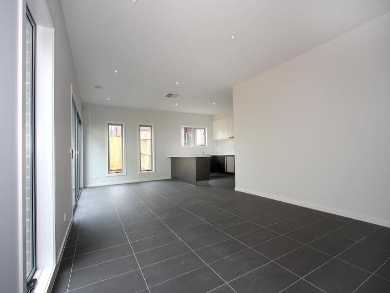 1/145 Palmerston Avenue, Dromana VIC 3936