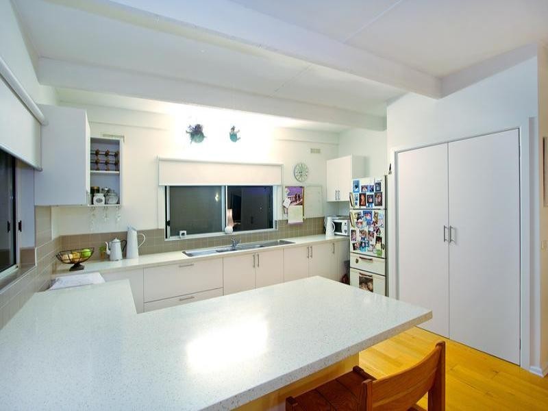 2/39 Alameda Avenue, Mornington VIC 3931