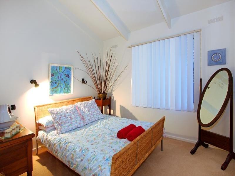 2/39 Alameda Avenue, Mornington VIC 3931