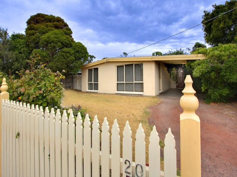 20 Sunningdale Avenue, Mornington VIC 3931