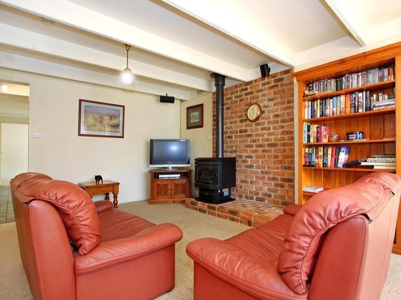 20 Sunningdale Avenue, Mornington VIC 3931