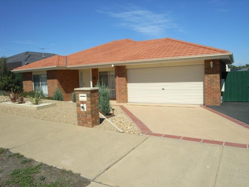 4 Brimbrim Crescent, Mornington VIC 3931