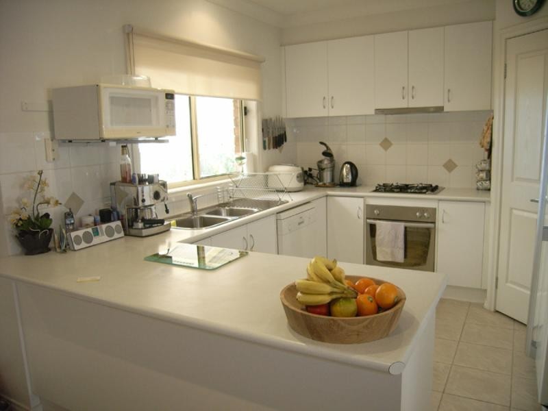 4 Brimbrim Crescent, Mornington VIC 3931