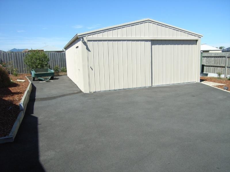 4 Brimbrim Crescent, Mornington VIC 3931