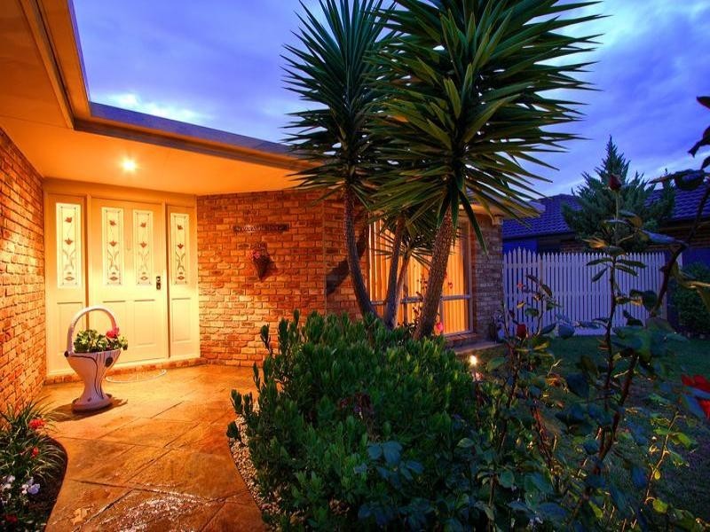 8 Country Club Drive, Safety Beach VIC 3936