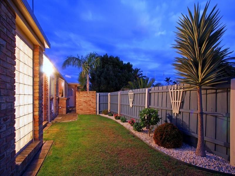 8 Country Club Drive, Safety Beach VIC 3936