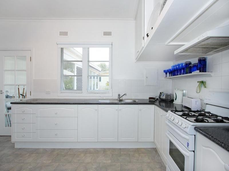 24 Kent Street, Mornington VIC 3931