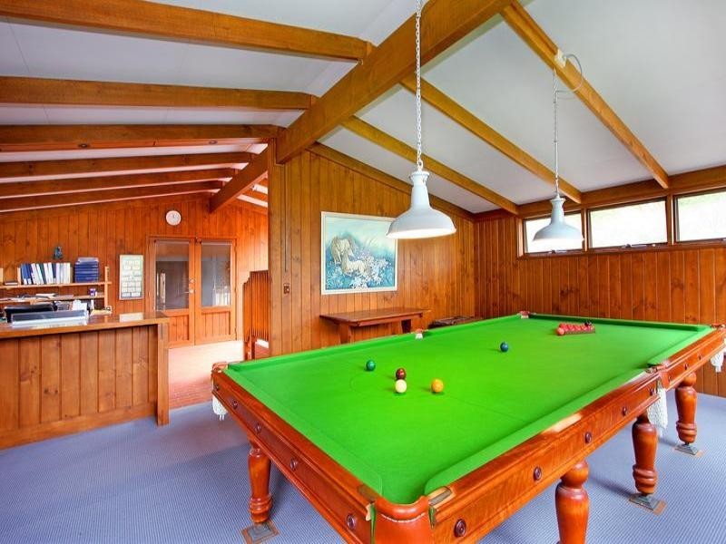 18 Two Bays Road, Mount Eliza VIC 3930