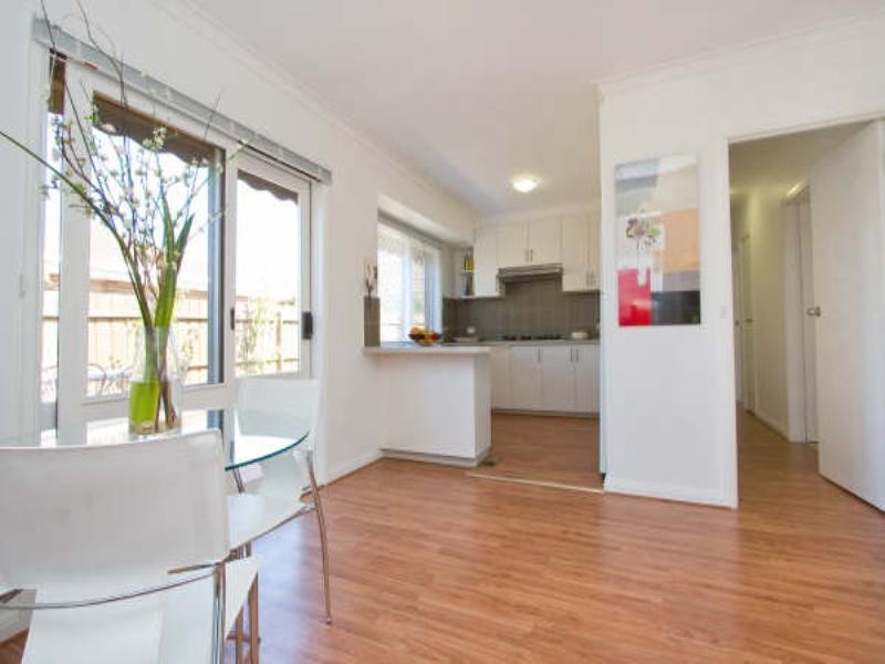 2/42 Tanti Avenue, Mornington VIC 3931