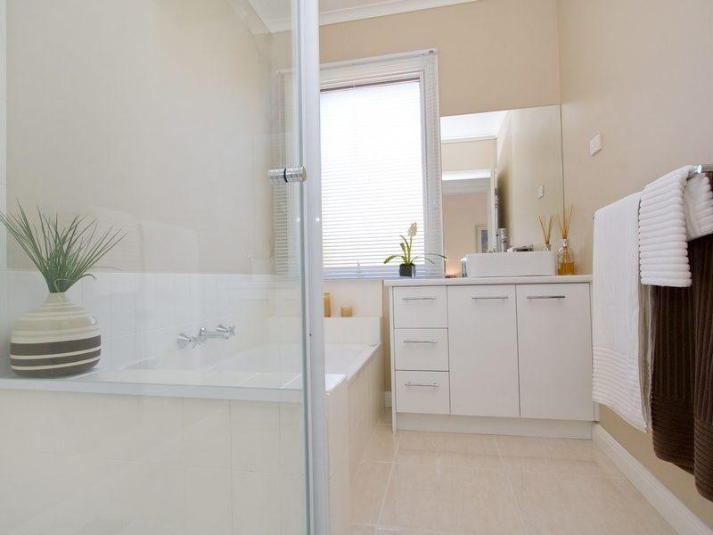 2/42 Tanti Avenue, Mornington VIC 3931