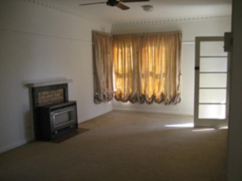 21 First Avenue, Rosebud VIC 3939