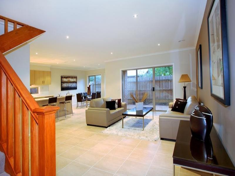 2/27 Alameda Avenue, Mornington VIC 3931