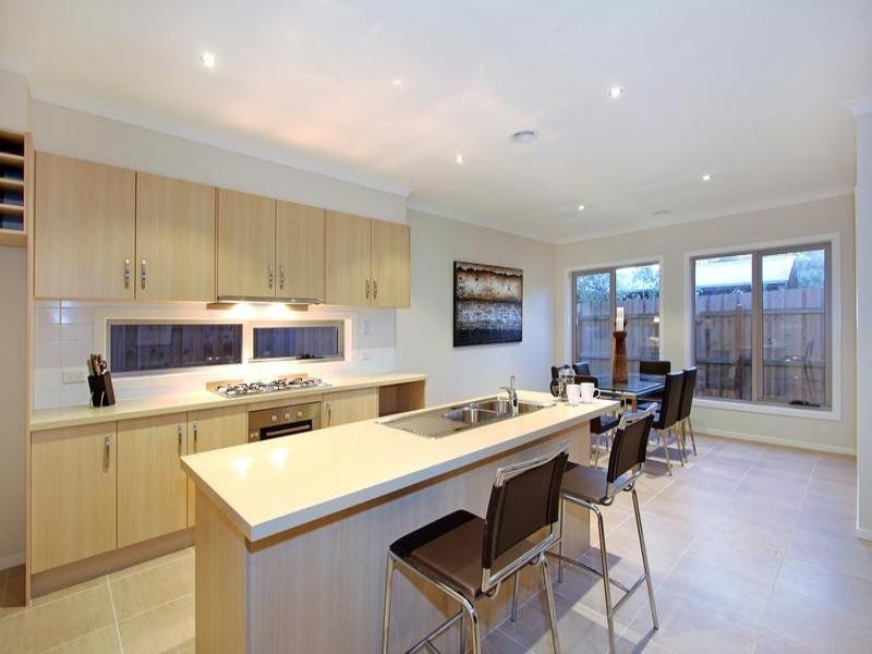 2/27 Alameda Avenue, Mornington VIC 3931