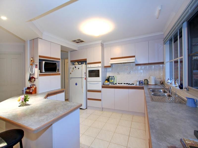 1 Maggie Mews, Safety Beach VIC 3936