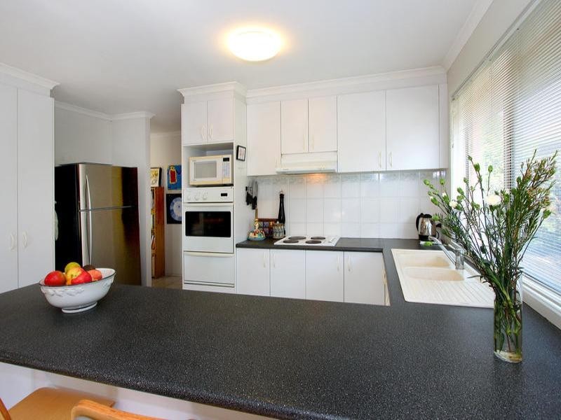 16 Bay Rise Drive, Mornington VIC 3931