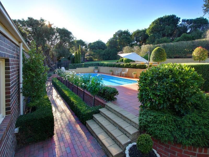 33 Fairbairn Avenue, Mount Martha VIC 3934