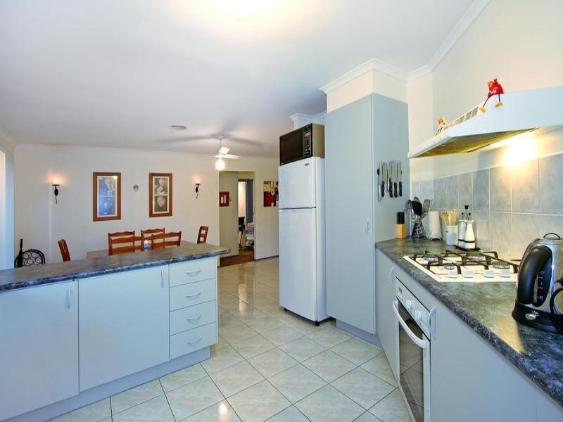 8 Baystone Court, Mount Martha VIC 3934