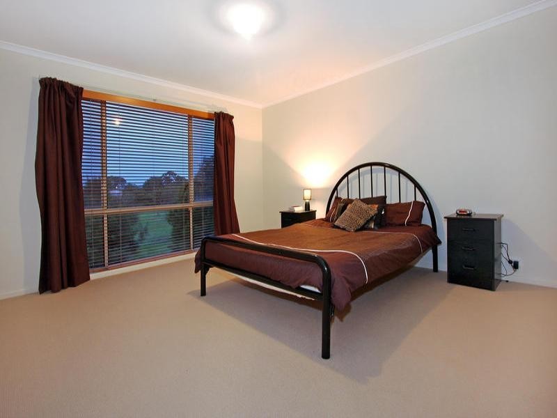 5 Twilight Place, Safety Beach VIC 3936