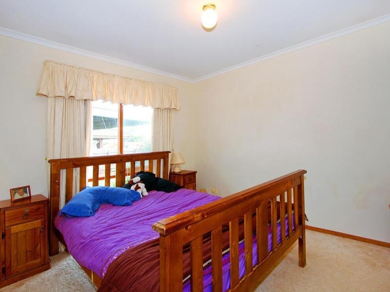 17 Madeleine Court, Somerville VIC 3912