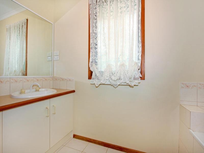 17 Madeleine Court, Somerville VIC 3912