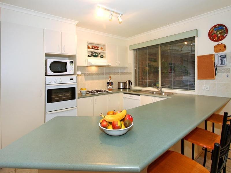 42 Victoria Street, Safety Beach VIC 3936