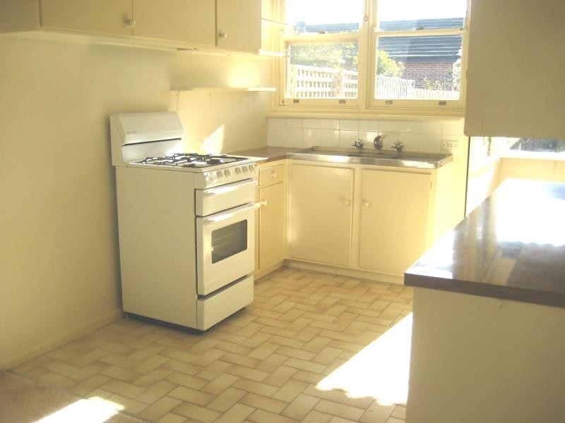 2/2a Marine Avenue, Mornington VIC 3931