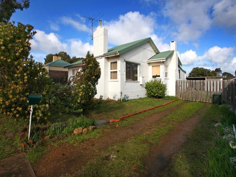 24 Oakland Street, Mornington VIC 3931
