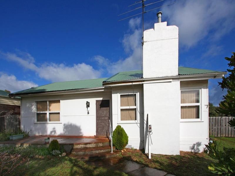 24 Oakland Street, Mornington VIC 3931