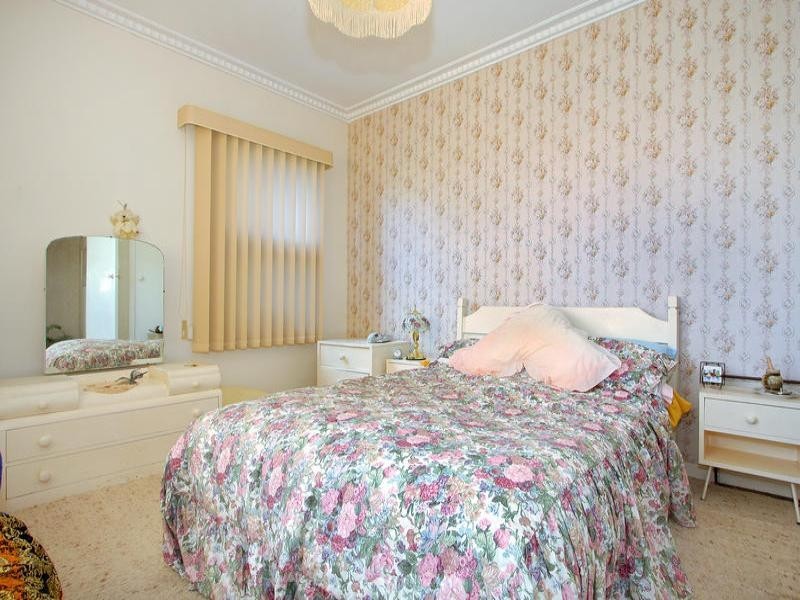 24 Oakland Street, Mornington VIC 3931