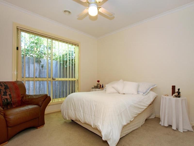 6 Botany Walk, Mornington VIC 3931