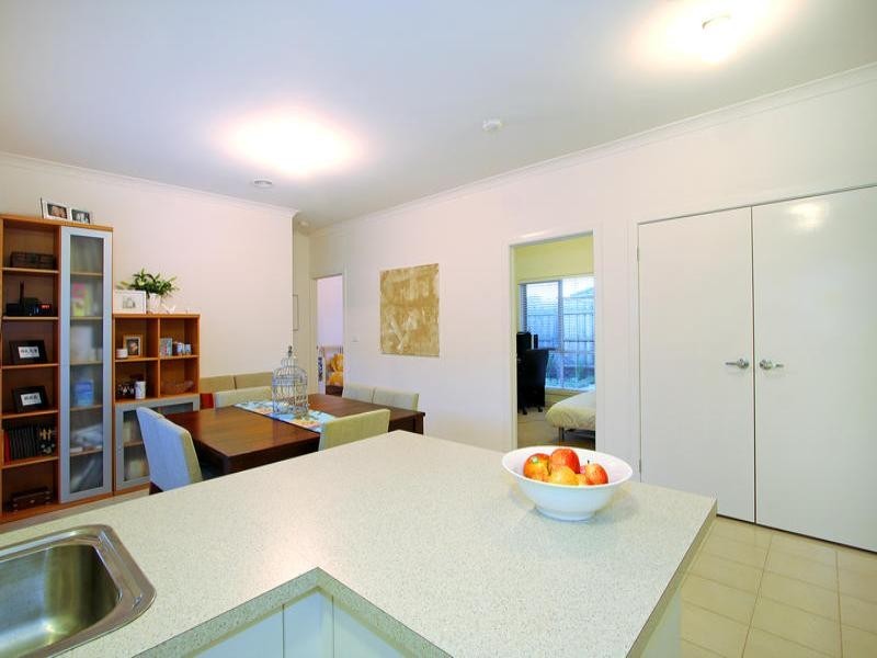 2/3 Olley Way, Mornington VIC 3931