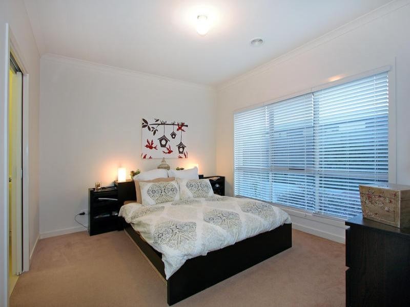 2/3 Olley Way, Mornington VIC 3931