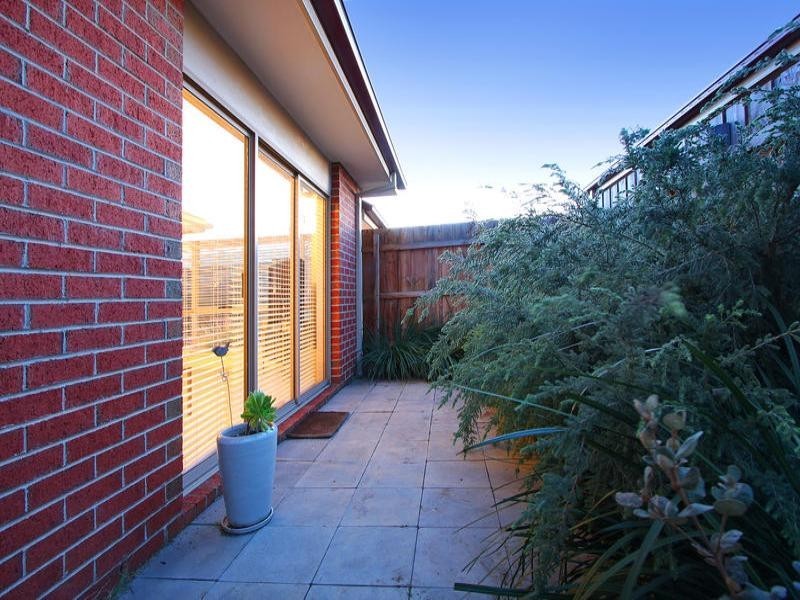 2/3 Olley Way, Mornington VIC 3931