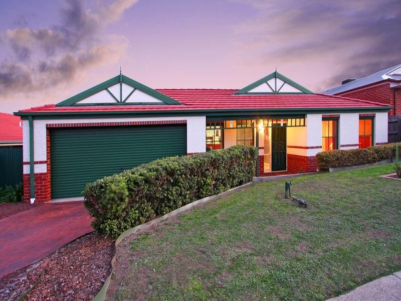 4 Netherclift Court, Mornington VIC 3931