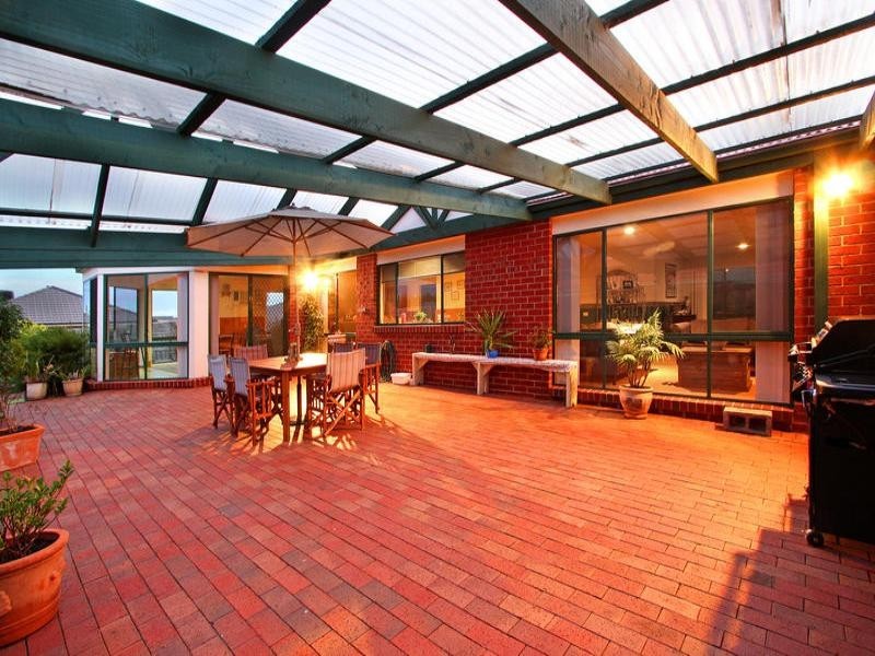 4 Netherclift Court, Mornington VIC 3931