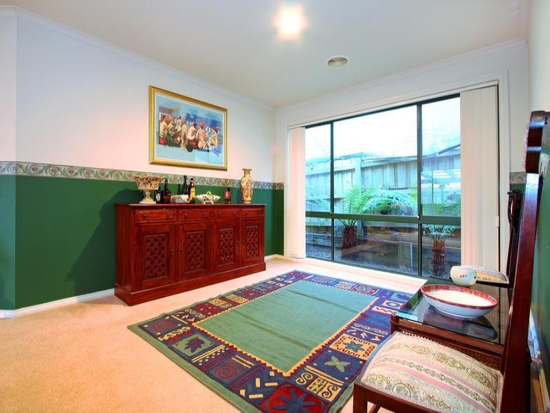 4 Netherclift Court, Mornington VIC 3931