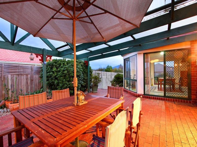 4 Netherclift Court, Mornington VIC 3931