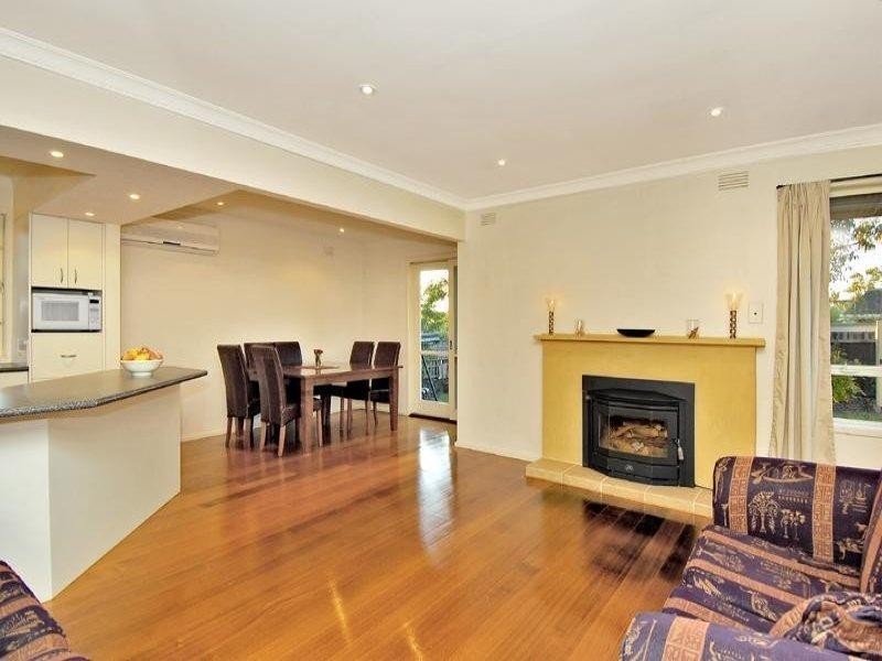 28 Dava Drive, Mornington VIC 3931