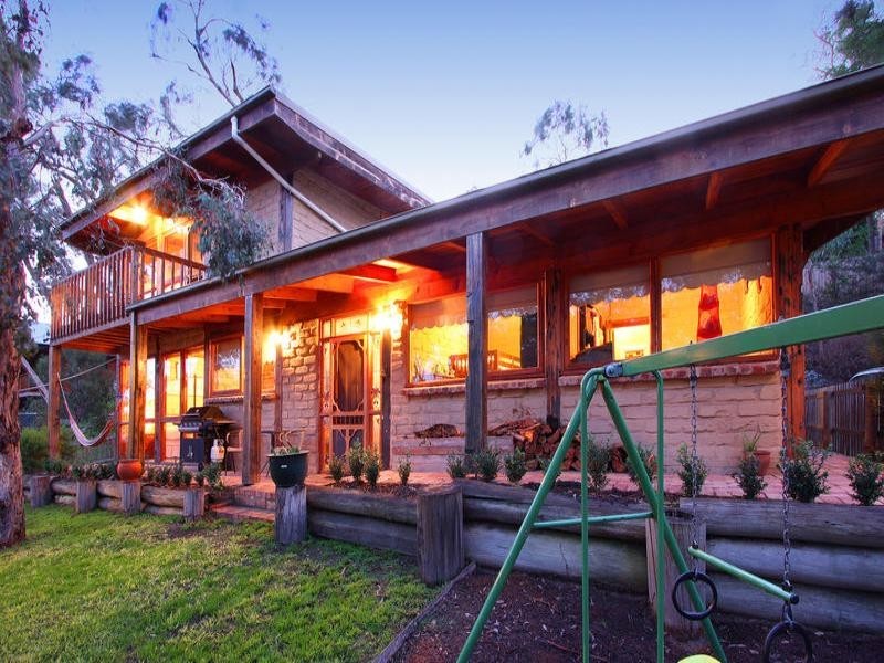 9 Station Street, Mount Eliza VIC 3930