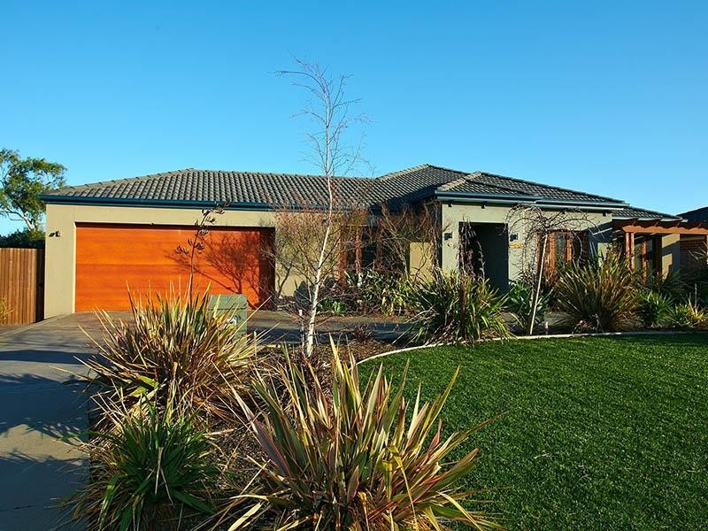 81 Summerfield Drive, Mornington VIC 3931
