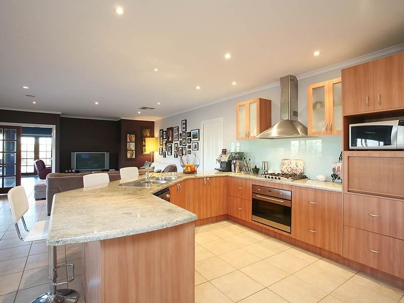 81 Summerfield Drive, Mornington VIC 3931