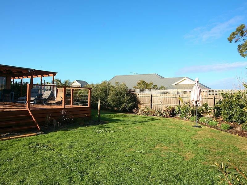 81 Summerfield Drive, Mornington VIC 3931