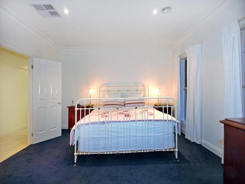 5 Somerset Place, Safety Beach VIC 3936