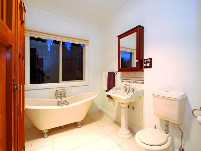 5 Somerset Place, Safety Beach VIC 3936