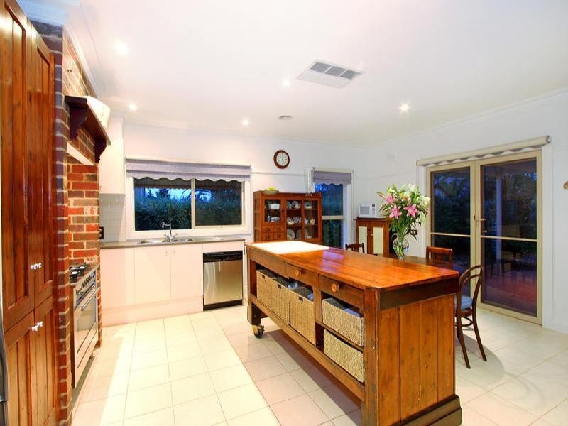 5 Somerset Place, Safety Beach VIC 3936