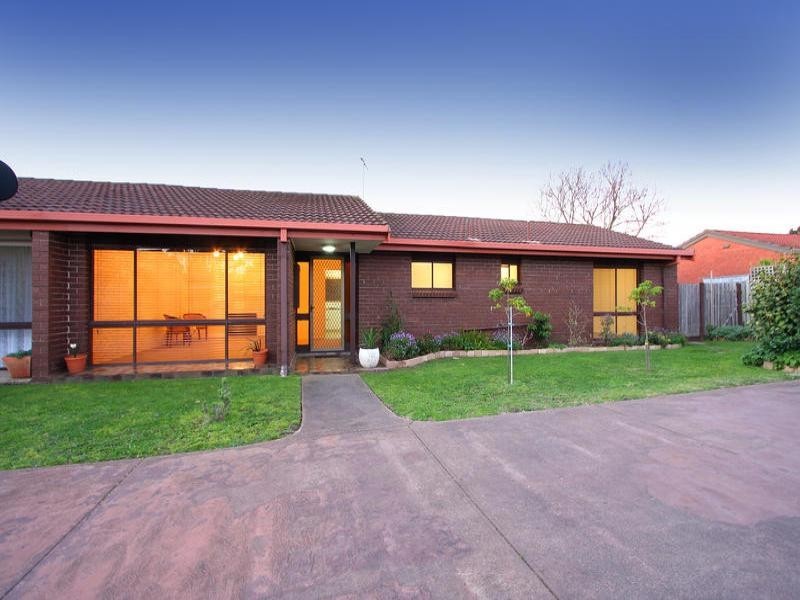 3/17 Van Ness Avenue, Mornington VIC 3931
