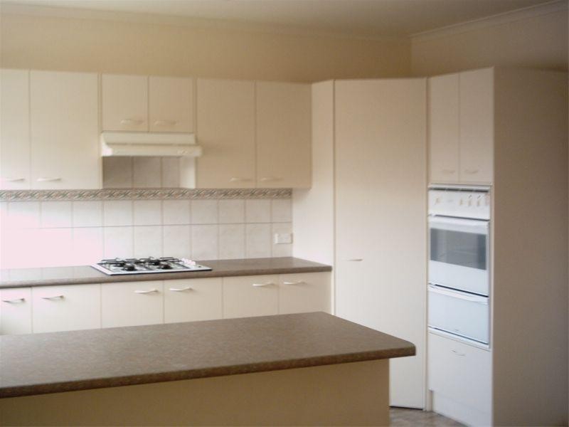 4 Piping Lane, Mornington VIC 3931