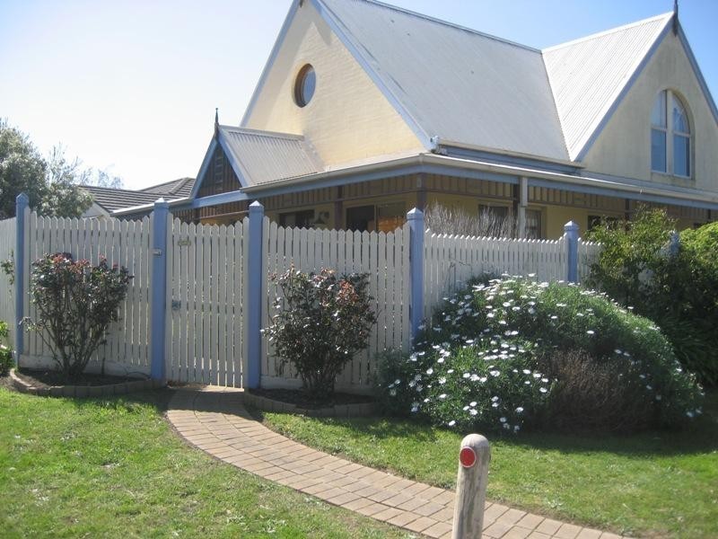 22 Eagle Street, Mornington VIC 3931