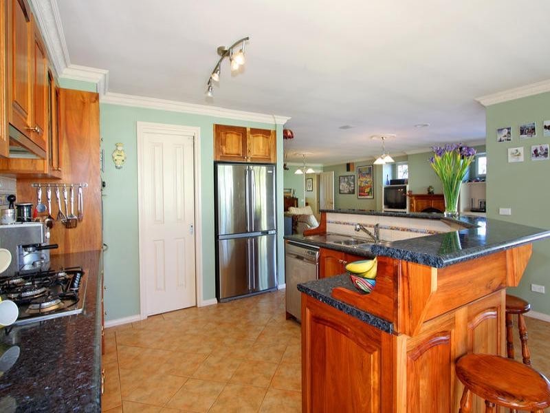 9 Mondana Way, Mount Martha VIC 3934